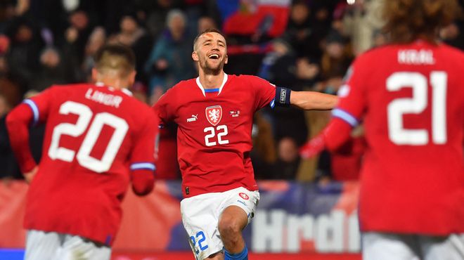 足以让任何 足以让任何