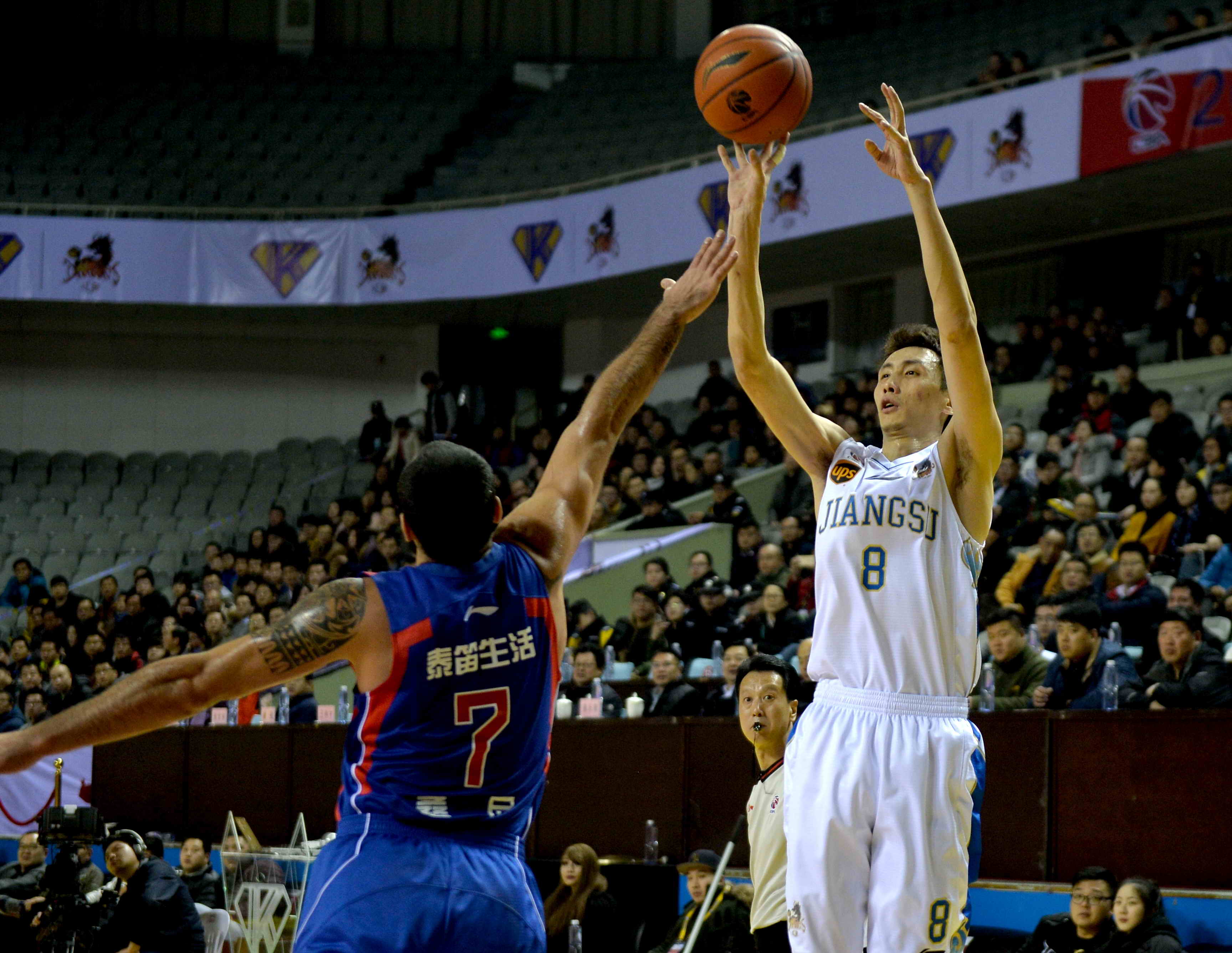 后的战术逻 后的战术逻